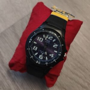 Q&Q quartz watch